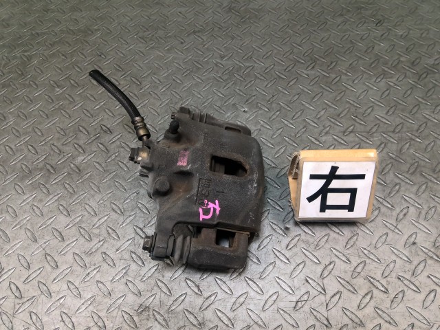 【中古】中古部品 サンバー TV2 右ﾌﾛﾝﾄｷｬﾘﾊﾟｰ 【3330990700-202511004344330】 6,437円