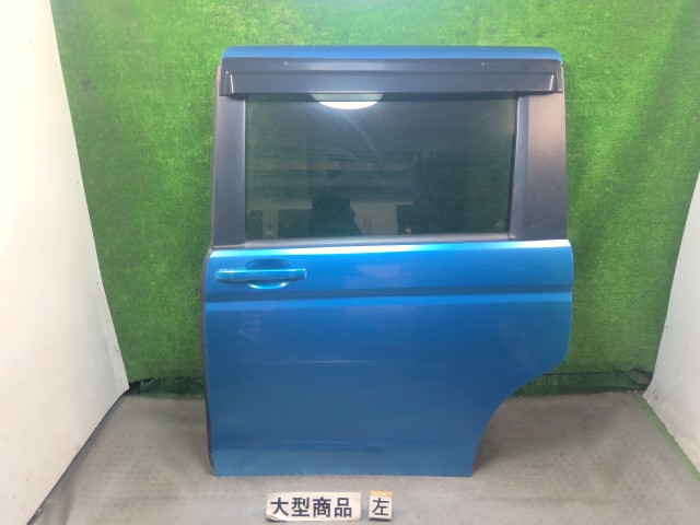 【中古】中古部品 ステップワゴン RK1 左ﾘｱﾄﾞｱ 【3330990700-202509004213400】