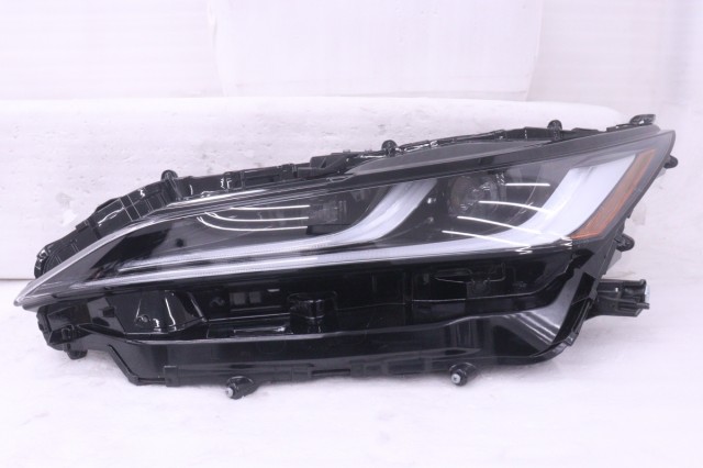 【中古】中古部品 ハリアー MXUA80 左ﾍｯﾄﾞﾗﾝﾌﾟ 【3260520000-251208500110900】