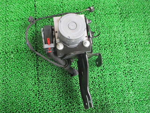【中古】中古部品 VW ポロ 6RCJZ ABSｱｸﾁｭｴｰﾀｰ 【3310190100-000255010042500】 7,263円