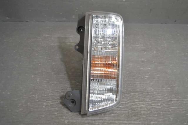 【中古】中古部品 エルグランド TE52 右ﾃｰﾙﾗﾝﾌﾟ 【3310580000-251206000715500】