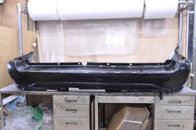 【中古】中古部品 リンカーン ナビゲーター ﾘｱﾊﾞﾝﾊﾟｰ 【3310580000-251208000615100】｜e-cleマート