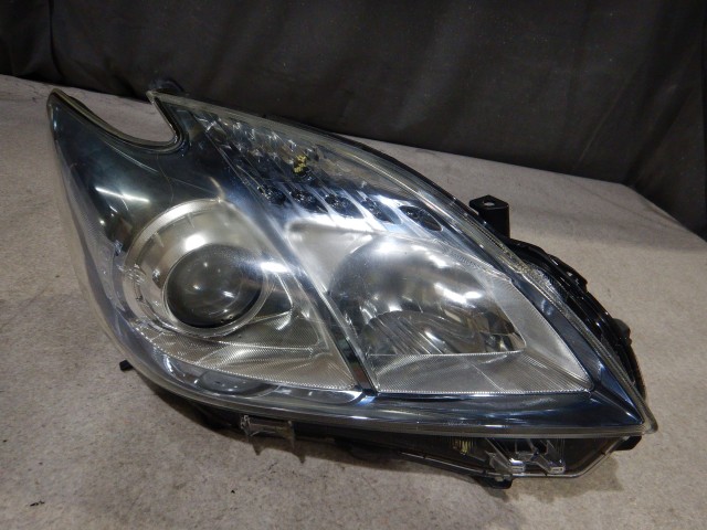 【中古】中古部品 プリウス ZVW30 右ﾍｯﾄﾞﾗﾝﾌﾟ 【3330810100-251206000610800】