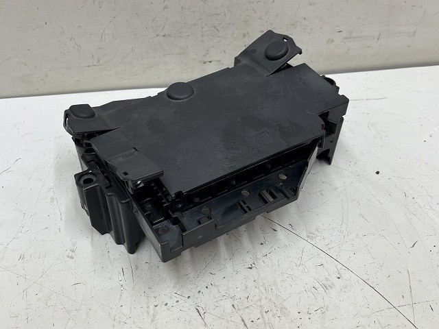 【中古】中古部品 ボルボ 40シリーズ MB4164T ﾋｭｰｽﾞﾎﾞｯｸｽ 【3310070100-0000Y0770967800】