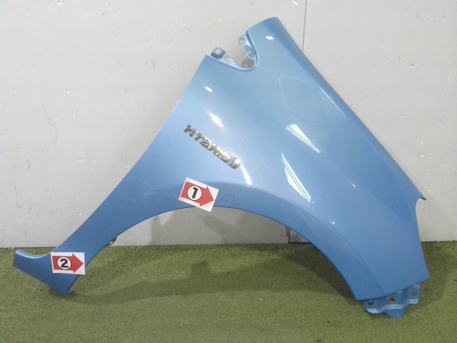 【中古】中古部品 アクア NHP10 右ﾌﾛﾝﾄﾌｪﾝﾀﾞｰ 【3310090100-202511075410600】