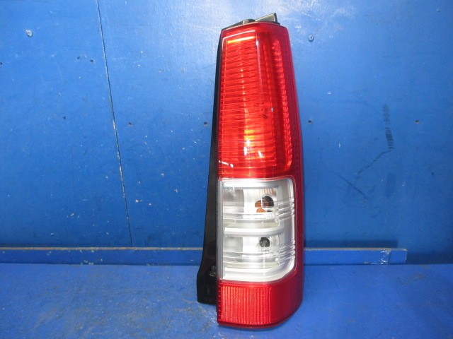 【中古】中古部品 ワゴンＲ MH21S 右ﾃｰﾙﾗﾝﾌﾟ 【3310270100-000015136415500】