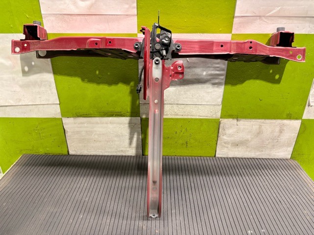 【中古】中古部品 シエンタ NSP172G ラジエータコアサポート 【3330530100-000005476917180】
