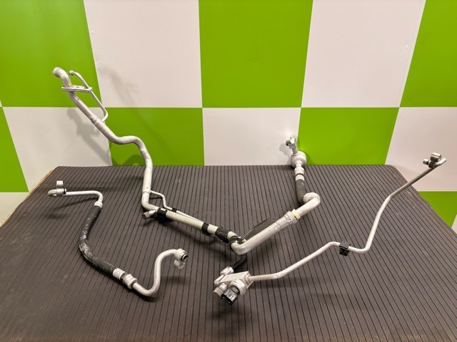 【中古】中古部品 シエンタ NSP172G その他 A/Cﾋｰﾀｰ系 【3330530100-000005476969300】｜e-cleマート