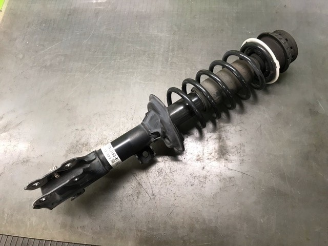 【中古】中古部品 Ｎ－ＢＯＸ JF3 右ﾌﾛﾝﾄｽﾄﾗｯﾄ 【3330530100-000005476850110】