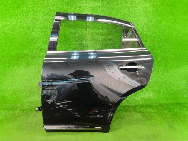 【中古】中古部品 ハリアー ZSU60W 左ﾘｱﾄﾞｱ 【3330990100-251105000713400】
