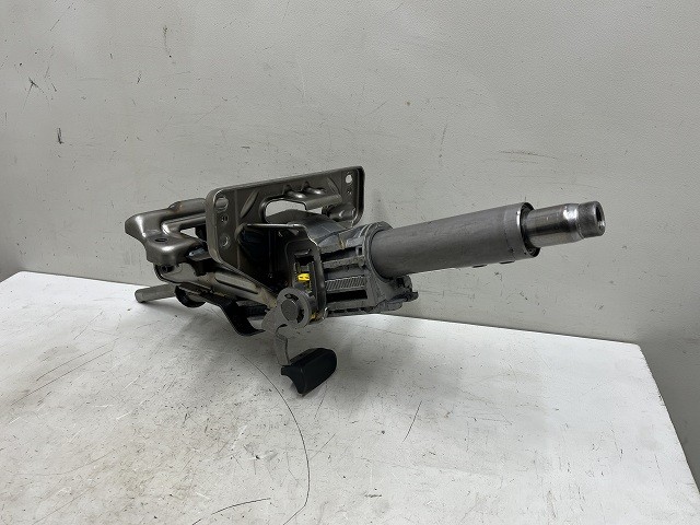 【中古】中古部品 アウディ A4 8KCDNF ｽﾃｱﾘﾝｸﾞｺﾗﾑ 【3310070100-0000Y0771447140】