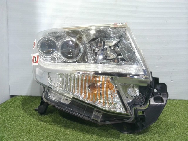 【中古】中古部品 タント LA600S 右ヘッドランプ 【3310090100-202512021610800】