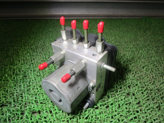 【中古】中古部品 スペーシア MK53S ABSｱｸﾁｭｴｰﾀｰ 【3330540100-250829000242500】
