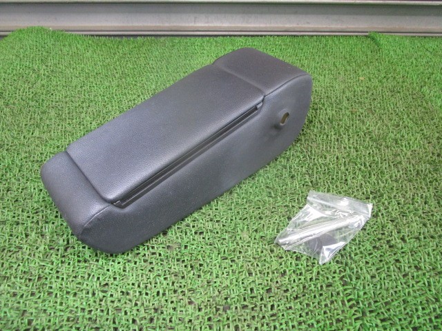 【中古】中古部品 スペーシア MK53S アームレスト 【3330540100-250829000270460】