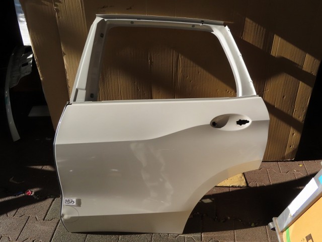【中古】中古部品 BMW X5 CV30S 左ﾘｱﾄﾞｱ 【3380050000-000037805813400】