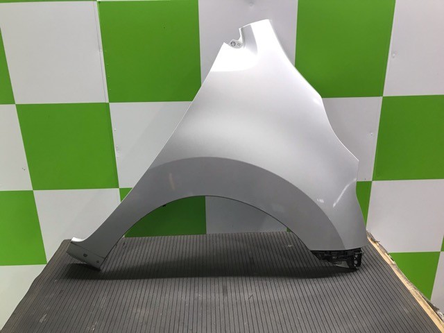 【中古】中古部品 ワゴンＲ MH44S 右ﾌﾛﾝﾄﾌｪﾝﾀﾞｰ 【3330530100-000005484510600】