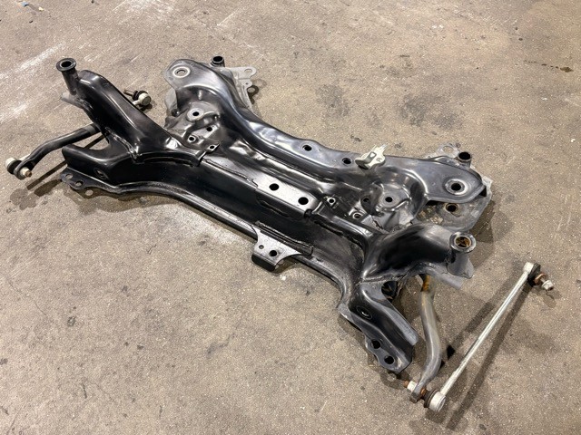 【中古】中古部品 プリウスα ZVW41W ﾌﾛﾝﾄﾒﾝﾊﾞｰ 【3330530100-000005485651710】｜e-cleマート