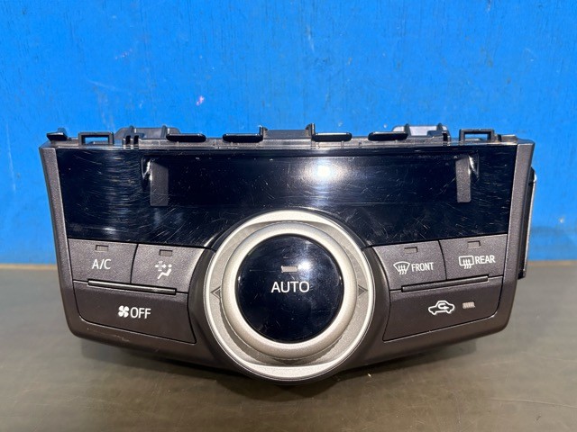 【中古】中古部品 プリウスα ZVW41W A/Cｽｲｯﾁﾊﾟﾈﾙ 【3330530100-000005485660900】