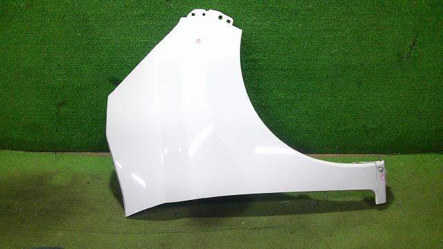 【中古】中古部品 ｅＫスペース B11A 右ﾌﾛﾝﾄﾌｪﾝﾀﾞｰ 【3500080000-250902000610600】