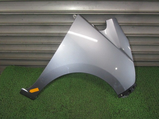 【中古】中古部品 ムーヴ LA110S 右ﾌﾛﾝﾄﾌｪﾝﾀﾞｰ 【3330540100-251031000110600】