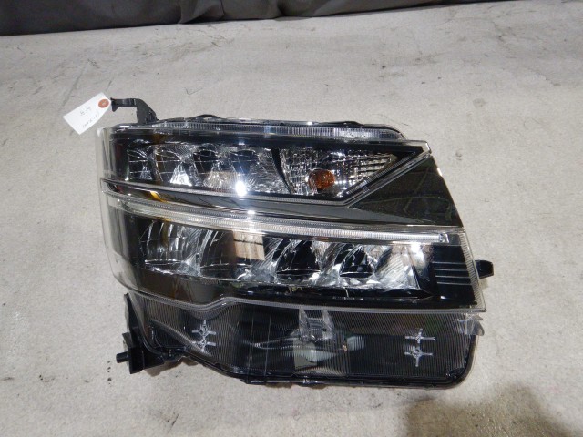 【中古】中古部品 ムーヴ LA150S 右ﾍｯﾄﾞﾗﾝﾌﾟ 【3330810100-251212000210800】