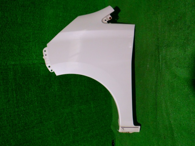 【中古】中古部品 ｅＫカスタム B11W 左ﾌﾛﾝﾄﾌｪﾝﾀﾞｰ 【3340140100-000025304510700】