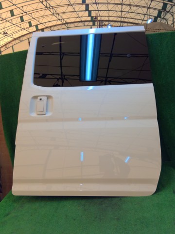【中古】中古部品 ハイゼット S700V 左ﾘｱﾄﾞｱ 【3260240000-251212000413400】