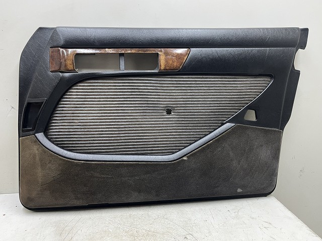 【中古】中古部品 ベンツ Sクラス 126039 右ﾌﾛﾝﾄﾄﾞｱﾄﾘﾑ 【3310070100-000123027413150】