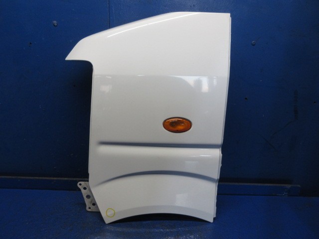 【中古】中古部品 エブリィ DA64V 左ﾌﾛﾝﾄﾌｪﾝﾀﾞｰ 【3310270100-000015147510700】