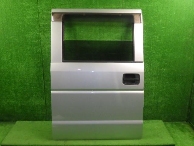 【中古】中古部品 エブリィ DA64V 右ﾘｱﾄﾞｱ 【3330250100-000000918813300】