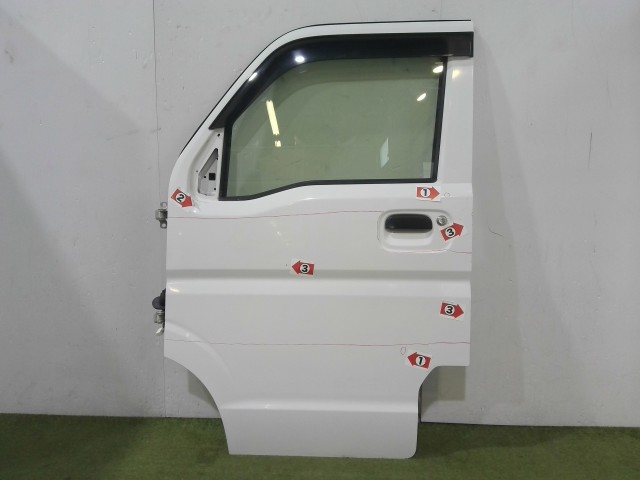 【中古】中古部品 NV100クリッパー DR17V 左ﾌﾛﾝﾄﾄﾞｱ 【3310090100-202509105213200】