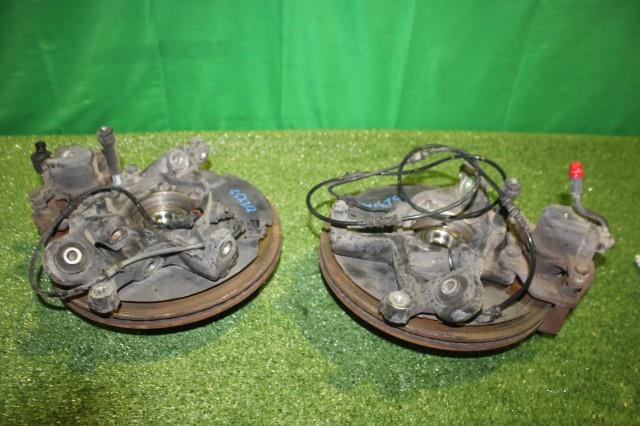 【中古】中古部品 クライスラー300C LX35 左リアナックルハブ 【3330950100-000055231244440】|e-cleマート