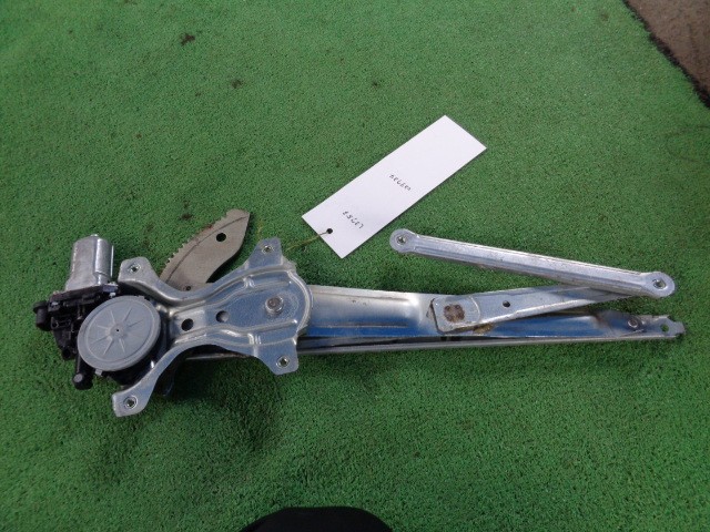 【中古】中古部品 タント L375S 右リアドアレギュレータ・モーター 【3340030100-001454750013321】