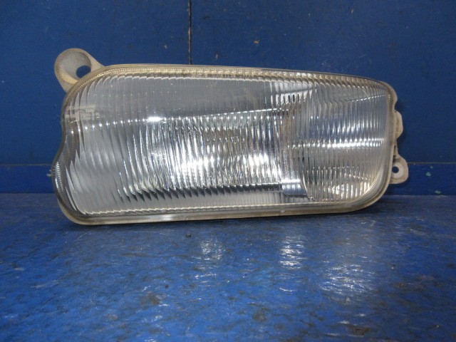 【中古】中古部品 ふそうトラクター FV60VJR 左ﾌｫｸﾞﾗﾝﾌﾟ 【3310270100-000015119810950】