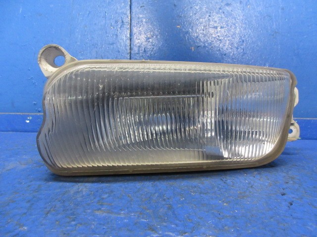 【中古】中古部品 ふそうトラクター FP64VDR 左ﾌｫｸﾞﾗﾝﾌﾟ 【3310270100-000015131510950】