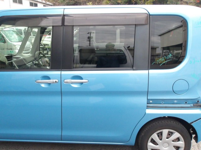 【中古】中古部品 タント LA600S 左ﾘｱﾄﾞｱ 【3310420000-000010611813400】
