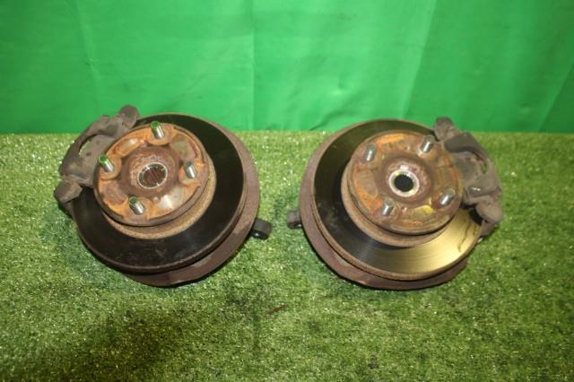 【中古】中古部品 ワゴンR MC22S 左フロントナックルハブ 【3330950100-000055280544340】