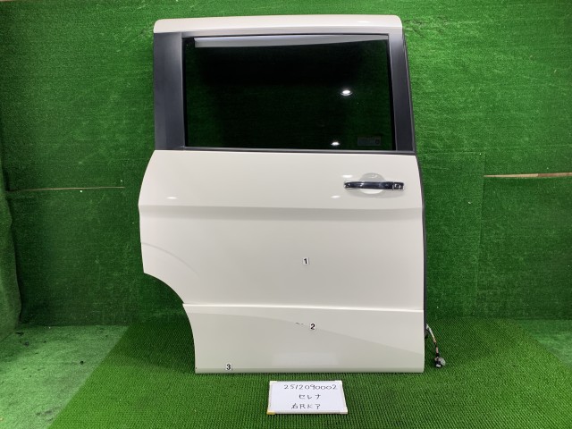 【中古】中古部品 セレナ HFC27 右ﾘｱﾄﾞｱ 【3330991000-251209000213300】｜e-cleマート