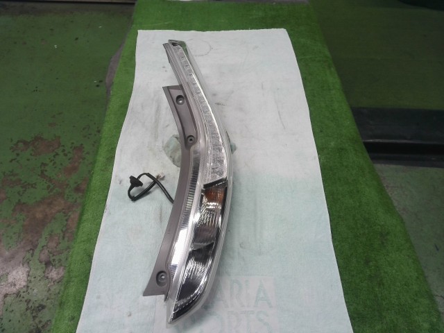 【中古】中古部品 リーフ AZE0 右ﾃｰﾙﾗﾝﾌﾟ 【3310200100-000022478315500】