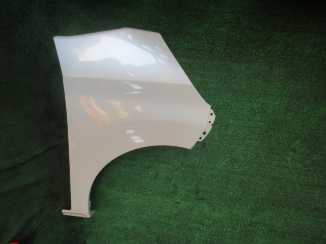 【中古】中古部品 デイズルークス B21A 右ﾌﾛﾝﾄﾌｪﾝﾀﾞｰ 【3340240100-202500010510600】