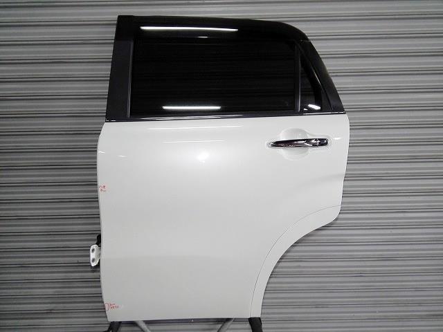 【中古】中古部品 ピクシスジョイ LA250A 左ﾘｱﾄﾞｱ 【3310050100-250913000113400】