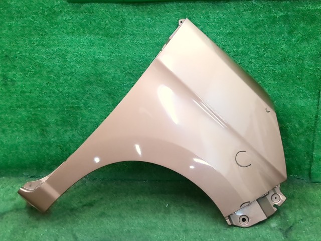 【中古】中古部品 ルーミー M900A 右ﾌﾛﾝﾄﾌｪﾝﾀﾞｰ 【3310540000-000025420910600】