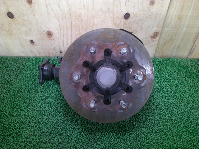 【中古】中古部品 ボンゴ SLP2V 右ﾌﾛﾝﾄﾅｯｸﾙﾊﾌﾞ 【3330660100-000025335044310】