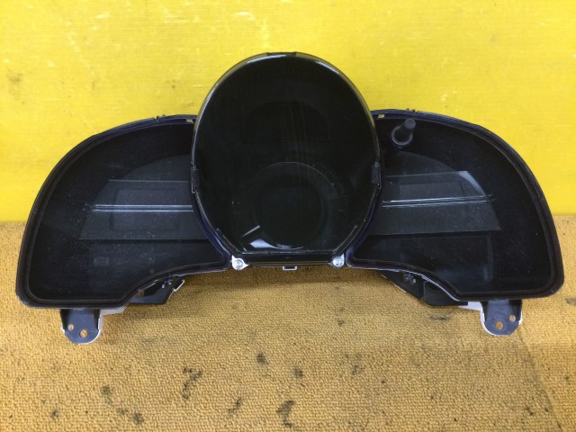 【中古】中古部品 ＣＲ－Ｚ ZF1 ｽﾋﾟｰﾄﾞﾒｰﾀｰ 【3330960100-000052617561400】