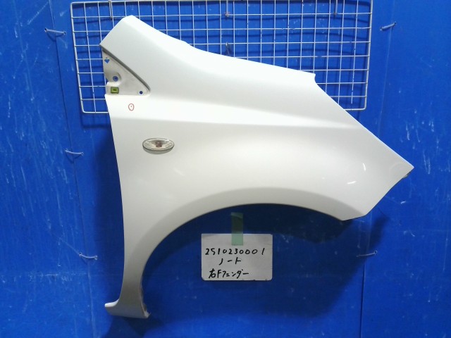 【中古】中古部品 ノート E11 右フロントフェンダー 【3310220100-251023000110600】