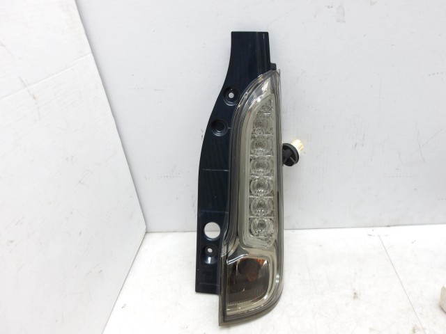 【中古】中古部品 スペーシア MK32S 右テールランプ 【3310250100-000253052015500】