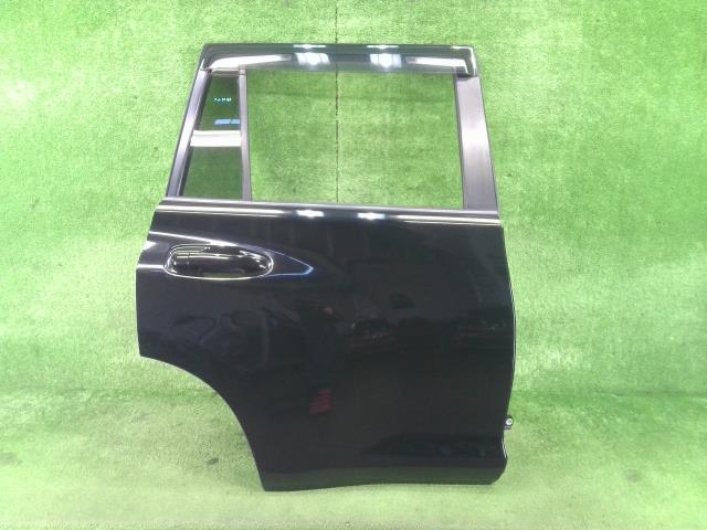 【中古】中古部品 ランドクルーザープラド TRJ150W 右ﾘｱﾄﾞｱ 【3330990100-251121000613300】