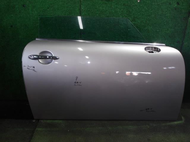 【中古】中古部品 BMW ミニ ML16 右ﾌﾛﾝﾄﾄﾞｱ 【3340220100-000226083813100】