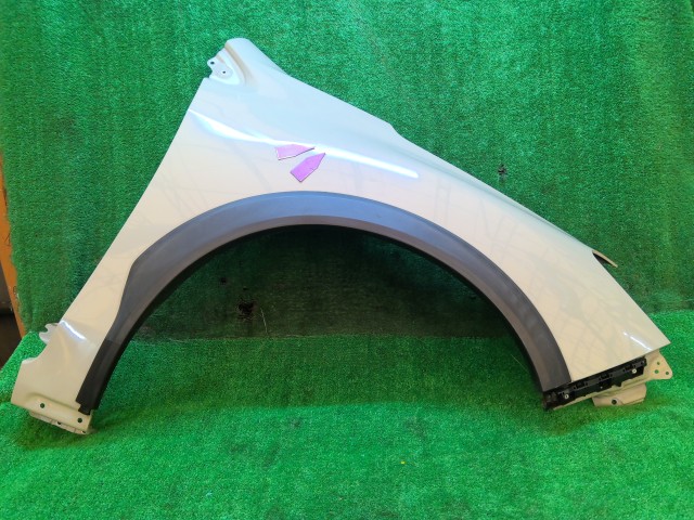 【中古】中古部品 ＸＶ GP7 右ﾌﾛﾝﾄﾌｪﾝﾀﾞｰ 【3260240000-251225000310600】 14,768円