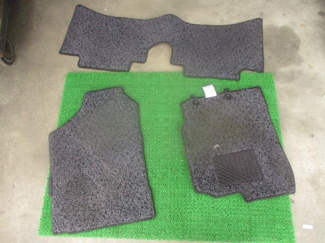 【中古】中古部品 アクア NHP10 ﾌﾛｱﾏｯﾄ 【3310190100-000255011077450】
